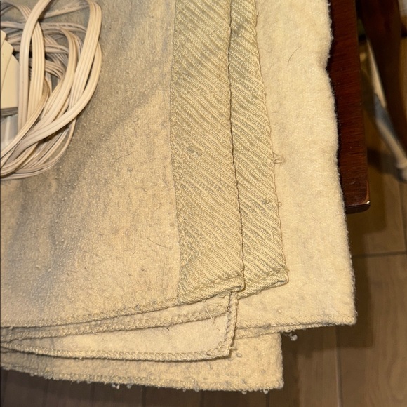 Vintage Biddeford Electric Blanket with Controller - Picture 2 of 6